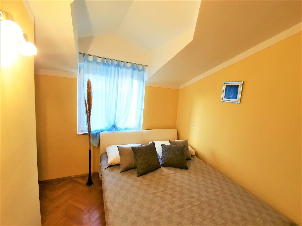 Click In Apartment Stobrec Next To 스플리트 외부 사진